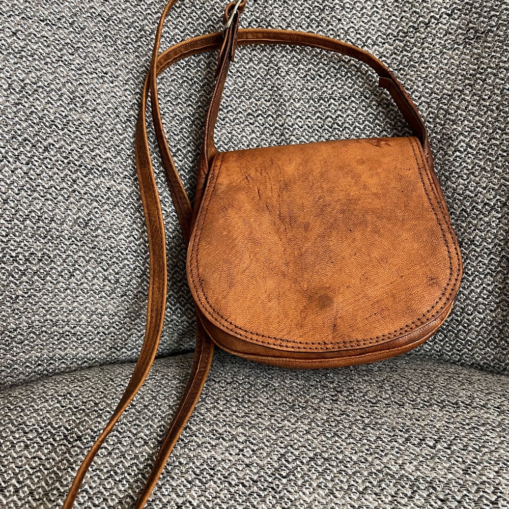 VINTAGE HANDMADE   Leather Crossbody CONVENIENT  Bag